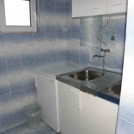 Fabijan - 50m From Sea Apartment Povljana