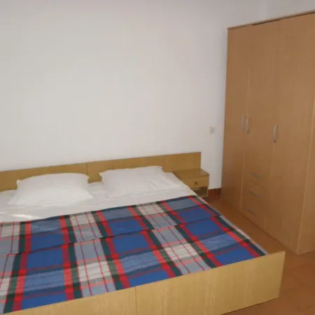 Fabijan - 50m From Sea Apartment Povljana